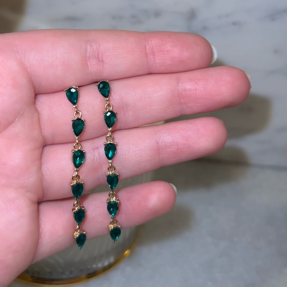 New emerald raindrop dangling earrings - Picture 2 of 4